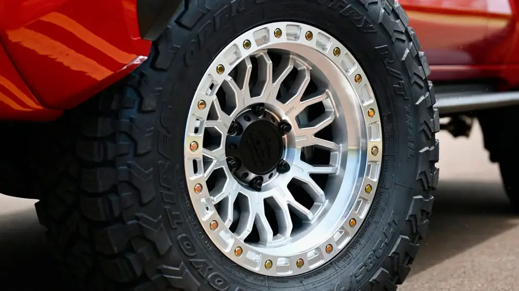 MJ Motorsports превратила Toyota 4Runner в готовый к приключениям SUV MJ Motorsports превратила Toyota 4Runner в готовый к приключениям SUV