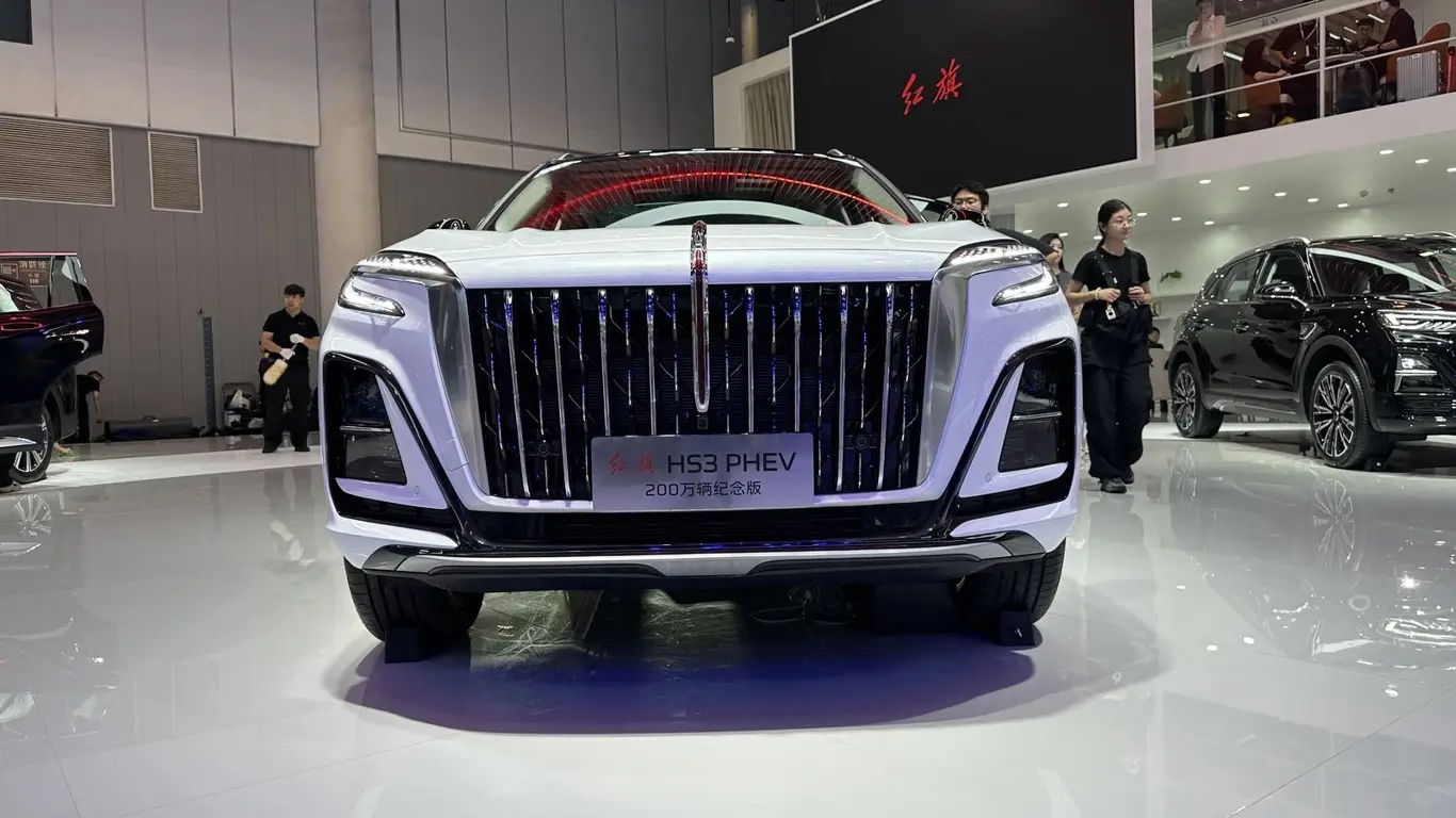Hongqi HS3 in Italia: lancio del crossover compatto cinese a settembre 2026