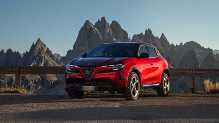Alfa Romeo just gave the Junior a sunroof nobody has to pay extra for