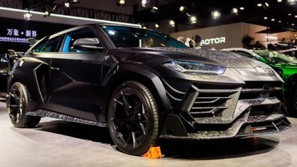 Lamborghini roept in stilte 2.146 Urus terug — camera's kunnen midden in een manoeuvre uitvallen