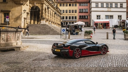 Aproape 2.000 CP și 2.700 km dintr-o suflare — Rimac Nevera iese la drum