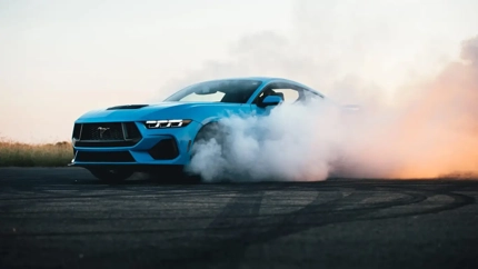 Roush demütigt Ford — 810 PS für 10.399 Dollar gegen Dark Horse SC