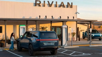 Rivian siktar rakt på Tesla med en autopilot-uppgradering för 2500 dollar