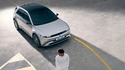 Hyundai Ioniq 5 overrasker med 570 km rekkevidde og priser fra 42 800 euro
