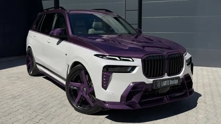 BMW X7 dostalo barvu přímo do karbonu ještě před autoklávem