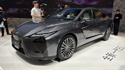 Lexus ES 2026: Noile niveluri Exclusive și Omotenashi în Europa