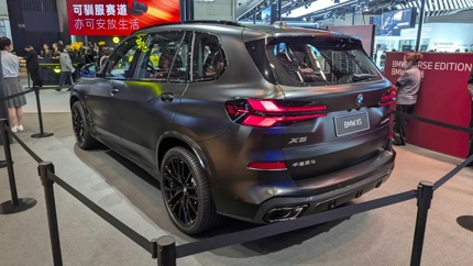 BMW, X5의 가장 상징적인 디테일을 조용히 파무줝었다