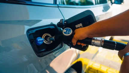 BMW, 디젠을 포기하지 않는다—Eni와 손잡고 CO2를 거의 80% 줄이는 바이오연료 선보인다