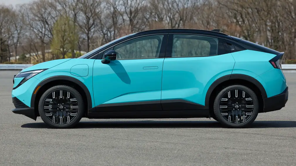 Японская электроновинка: чем удивит обновлённый Nissan Leaf