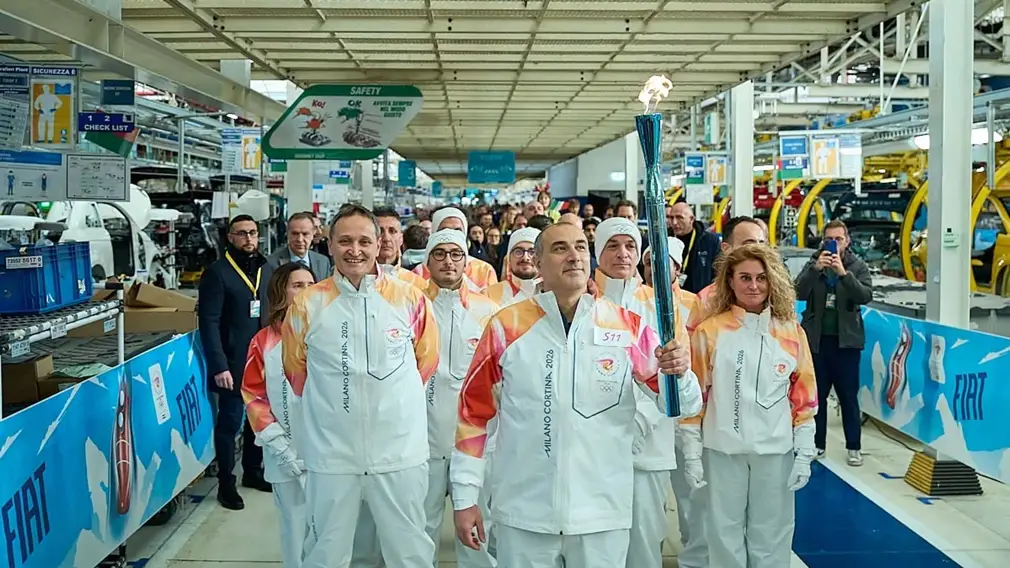 피아트 공장에서의 올림픽 성화 / 자동차 뉴스