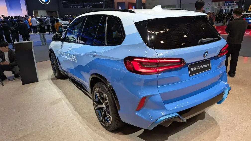BMW ix5 hydrogen/Автосалон в Пекине 2026