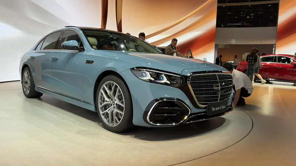 Автосалон в Пекине 2026 / стенд Mercedes-Benz