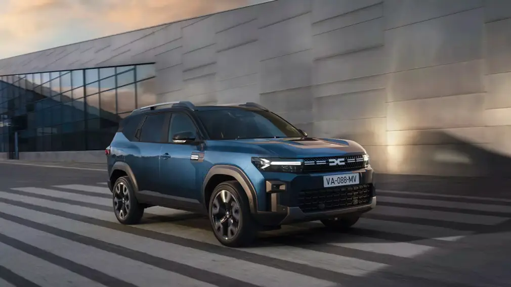 Такой могла бы быть LADA Niva: в Европе стартовали продажи нового кроссовера Dacia Bigster