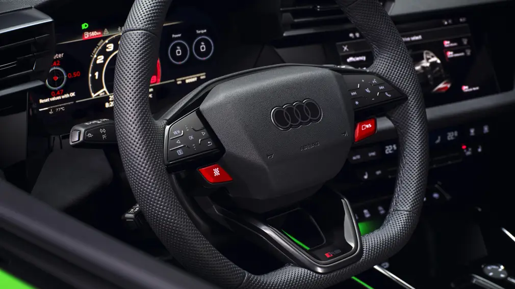 обновленная Audi RS 3