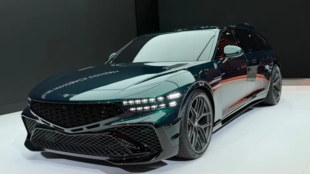 Автосалон в Нью-Йорке 2026 / Genesis G90 Wingback