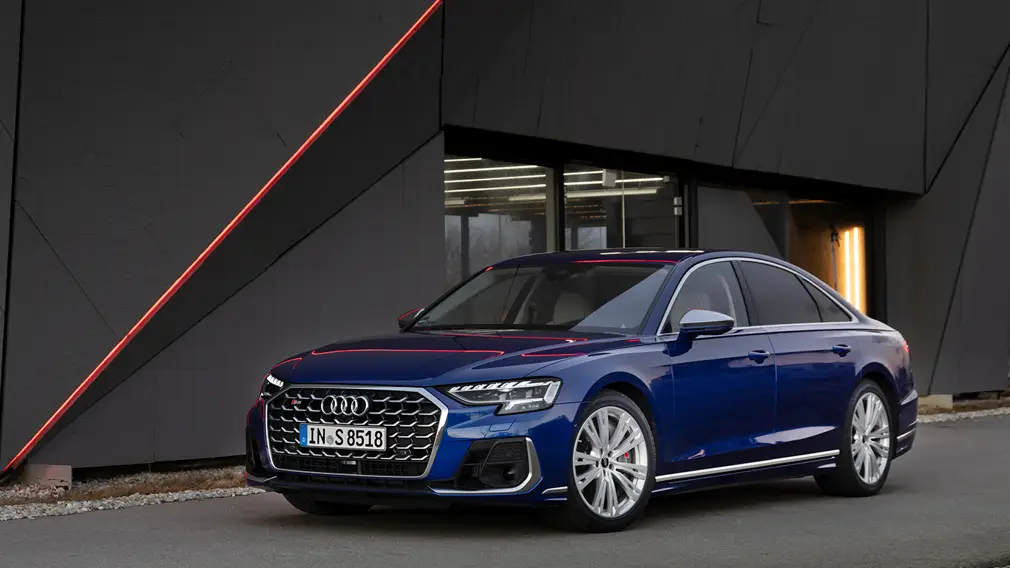 AUDI S8