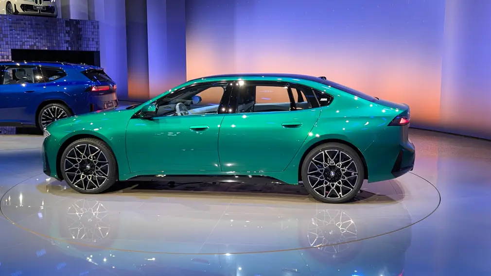 Автосалон в Пекине 2026 / BMW i3