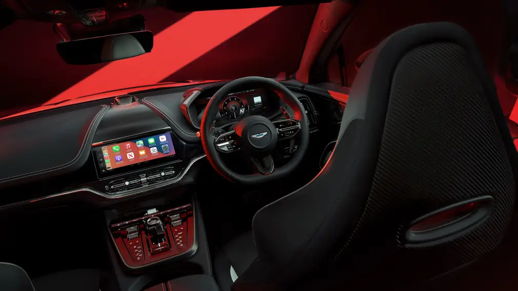 Aston Martin DBX S
