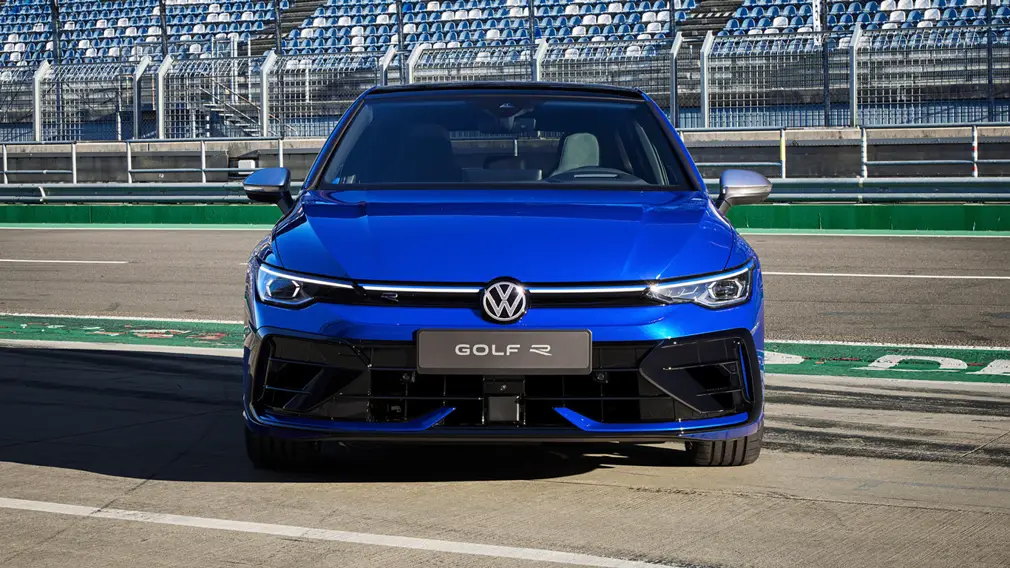В Россию едут новые хэтчбеки Volkswagen Golf - сколько они будут стоить