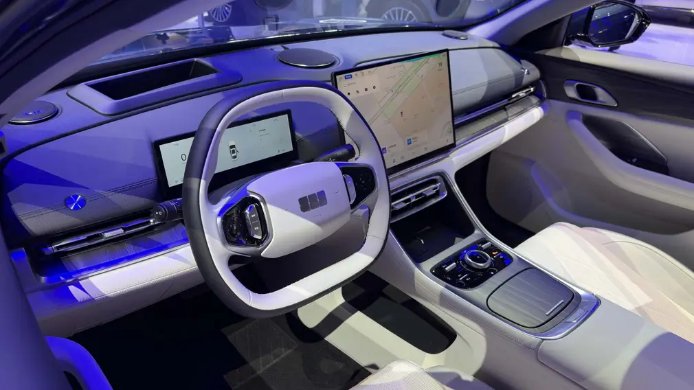 Автосалон в Пекине 2026 / Стенд Geely