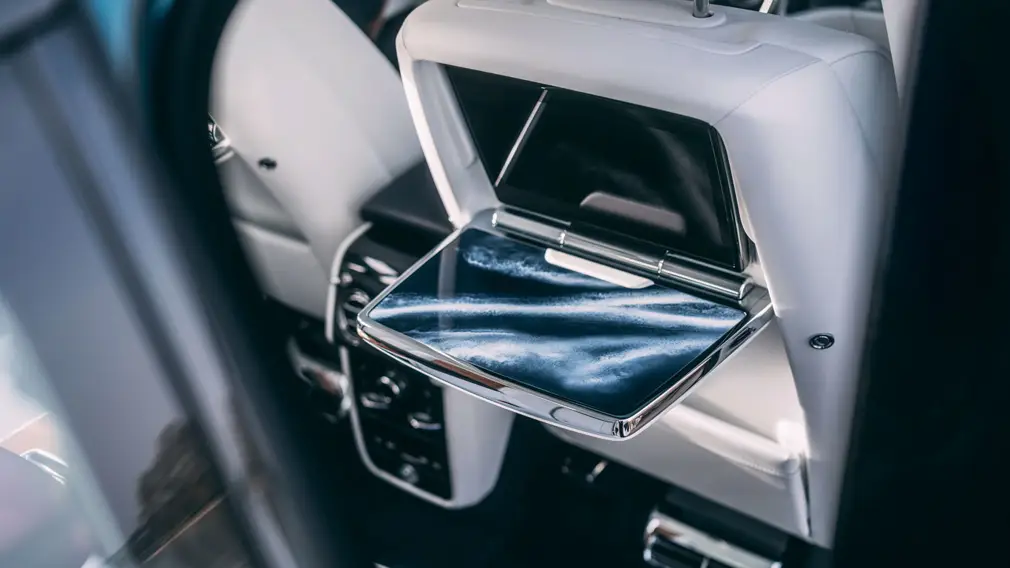 Rolls-Royce Cullinan Yachting