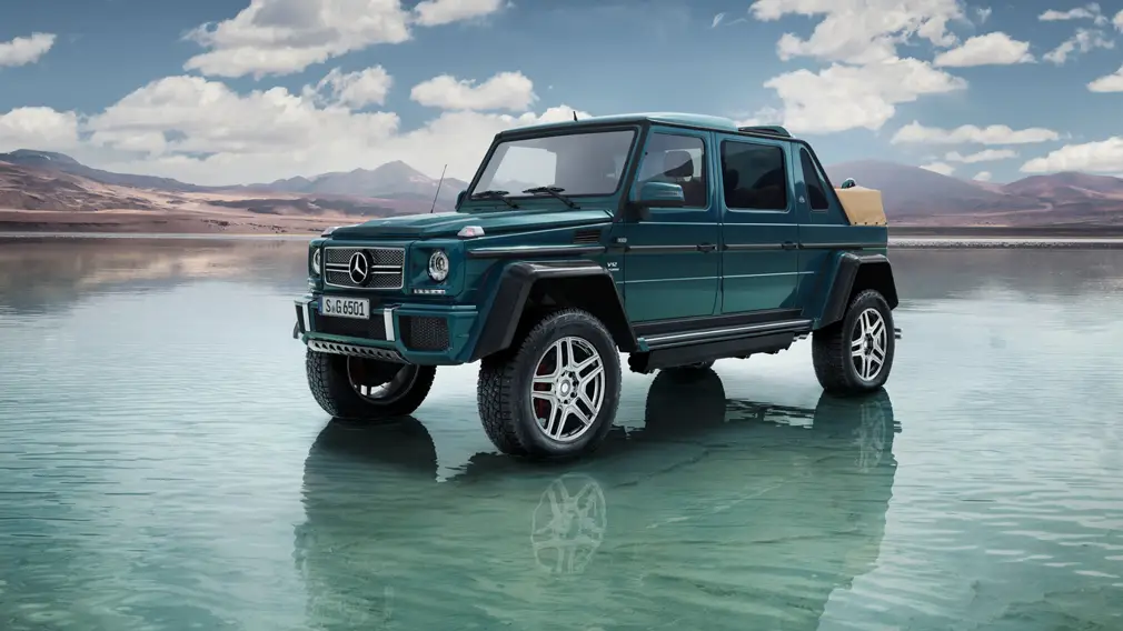 В России выставили на продажу Mercedes-Maybach G 650 Landaulet: стоит дороже, чем квартира в Москве