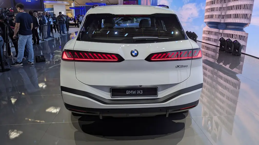 BMW iX3