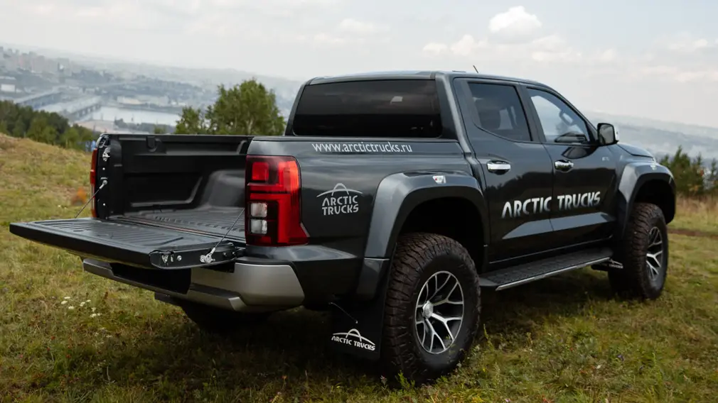 Компания Arctic Trucks представила мощную версию Mitsubishi L200 для экстремальных условий