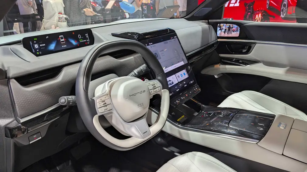 Автосалон в Пекине 2026,Пекинский автосалон 2026,Honda S7,Honda CR-V,Honda HR-V