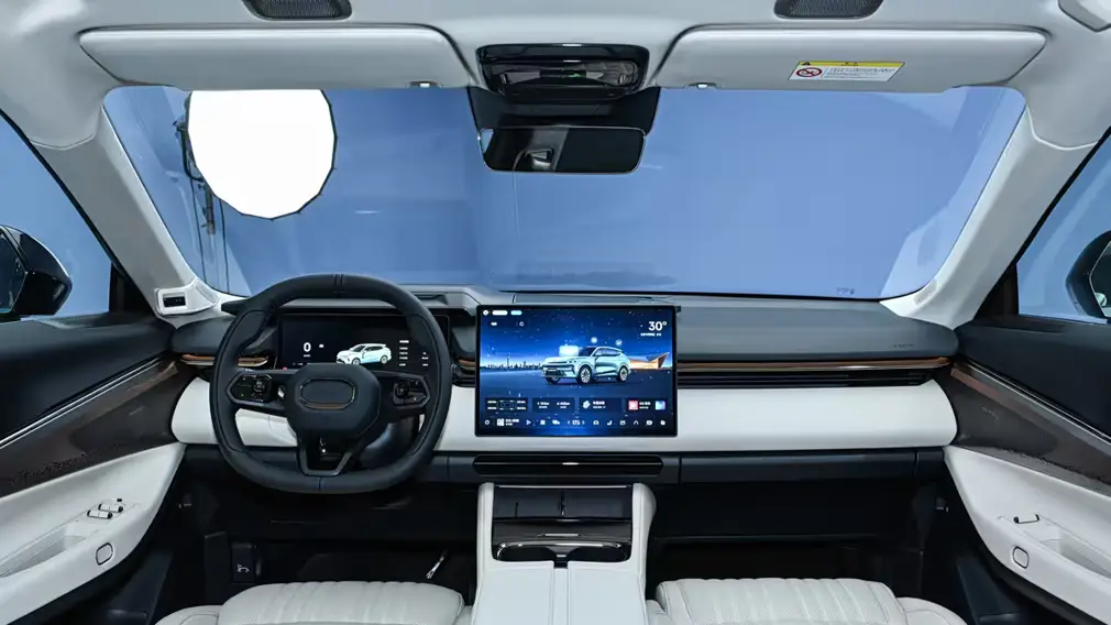 Lynk & Co 07