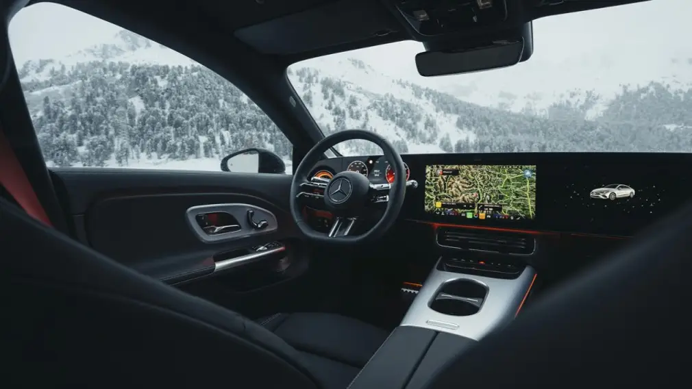 Mercedes-Benz CLA PHEV / автоновости