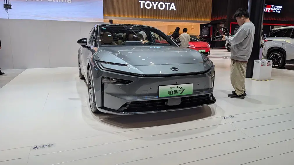 Toyota bZ7 /Автосалон в Пекине 2026