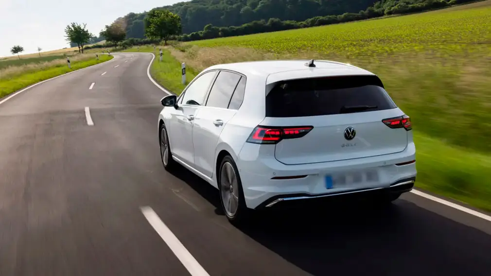 В Россию приехал новый Volkswagen Golf: названа стоимость
