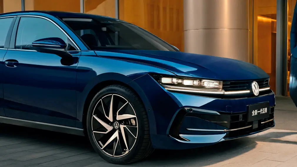 Volkswagen Passat с другим именем: в Россию привезли немецкий седан Volkswagen Magotan из Китая