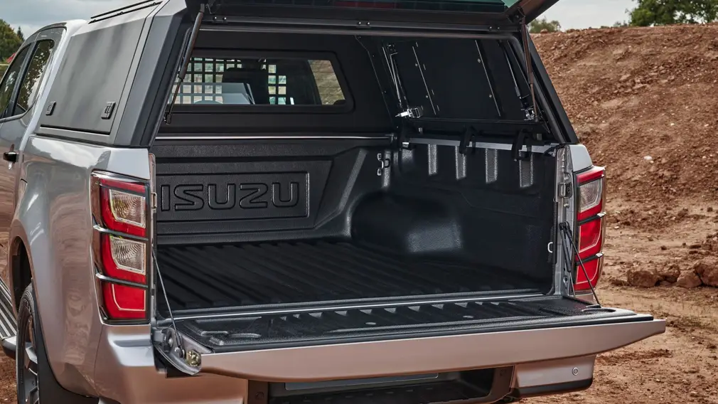 Isuzu D-Max Commercial