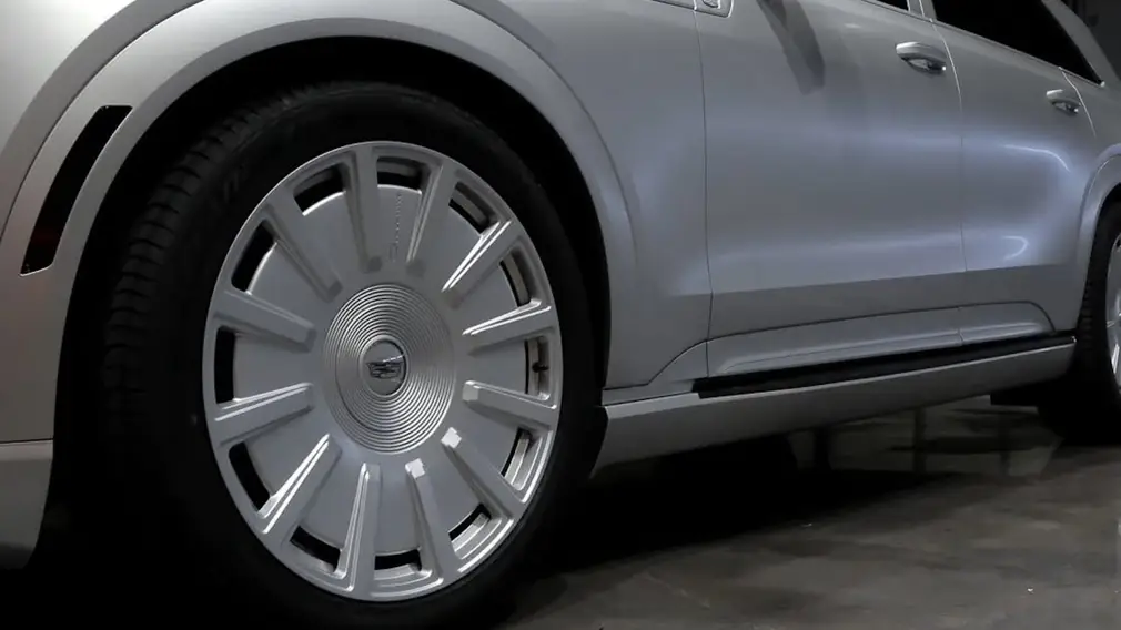 Cadillac Escalade IQL