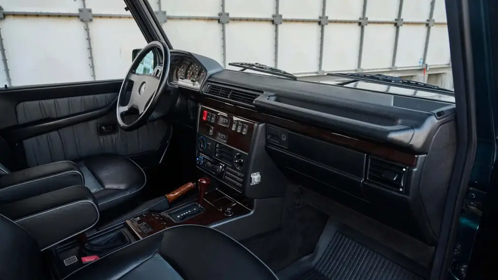 Mercedes-Benz 500 GE V8 AMG