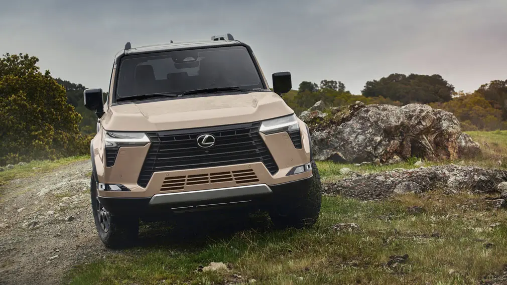 Новый Lexus GX появился в России по цене от 15,8 млн рублей