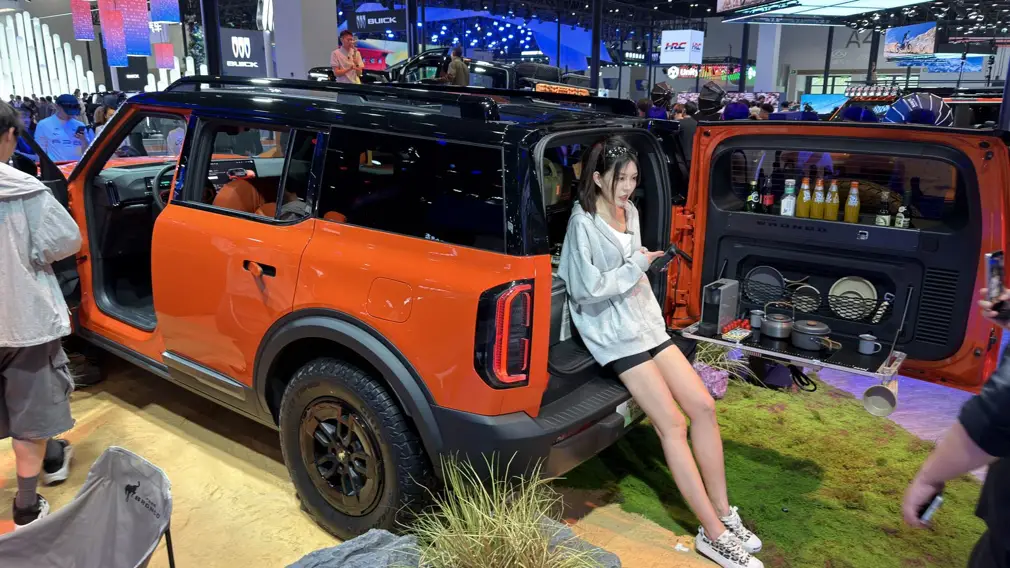 Ford Bronco Basecamp