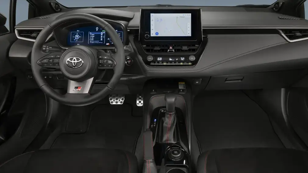 Toyota GR Corolla появилась в России: чем автомобиль может удивить