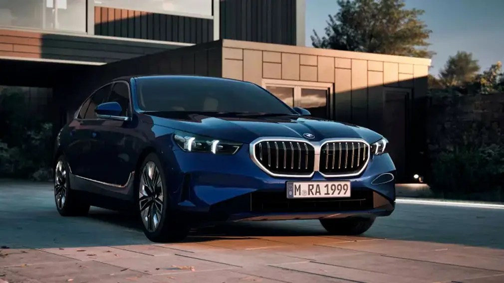 В России стали продавать новые BMW 5-Series