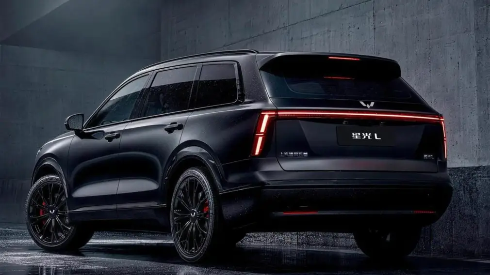Wuling Starlight L Black Warrior Edition