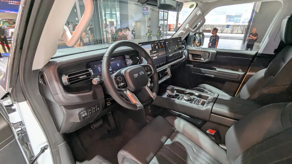 Автосалон в Чэнду 2026 / Beijing BJ40 с пакетом Everest