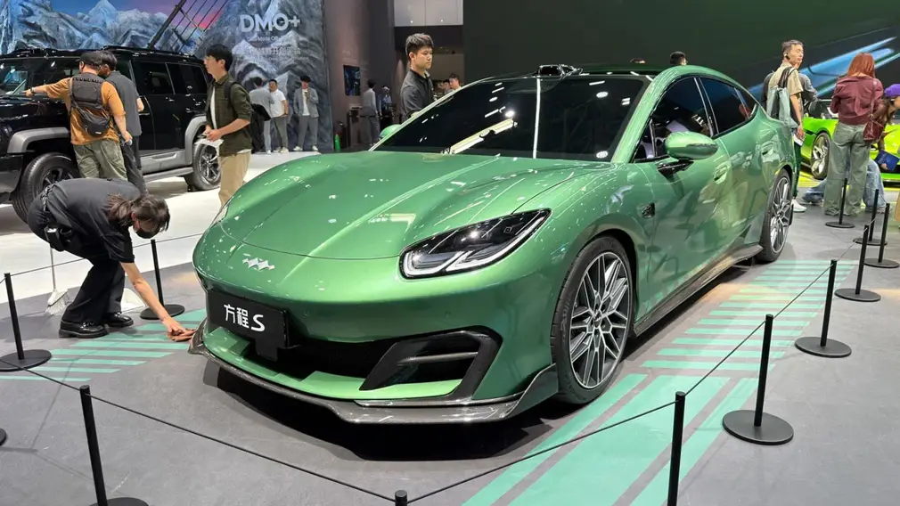 Fangchengbao/Автосалон в Пекине 2026