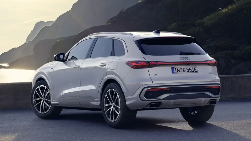 новые Audi Q5 e-hybrid и Audi Q5 Sportback e-hybrid