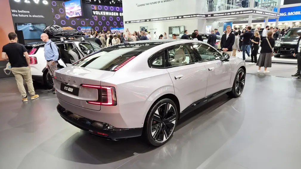 Volvo ES90