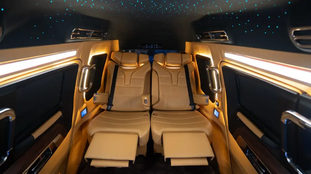 Toyota Land Cruiser 300 в стилистике Rolls-Royce