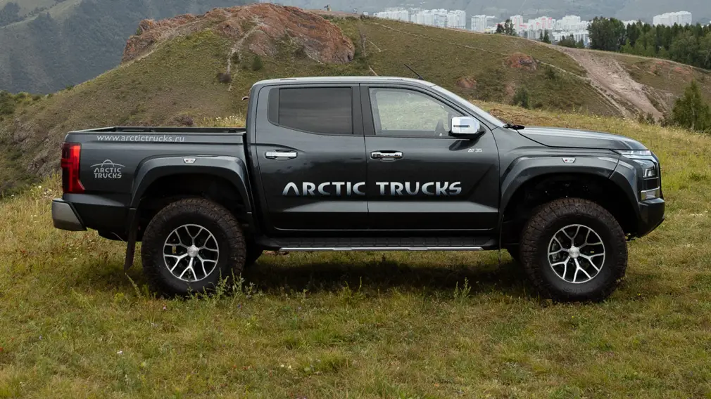 Компания Arctic Trucks представила мощную версию Mitsubishi L200 для экстремальных условий