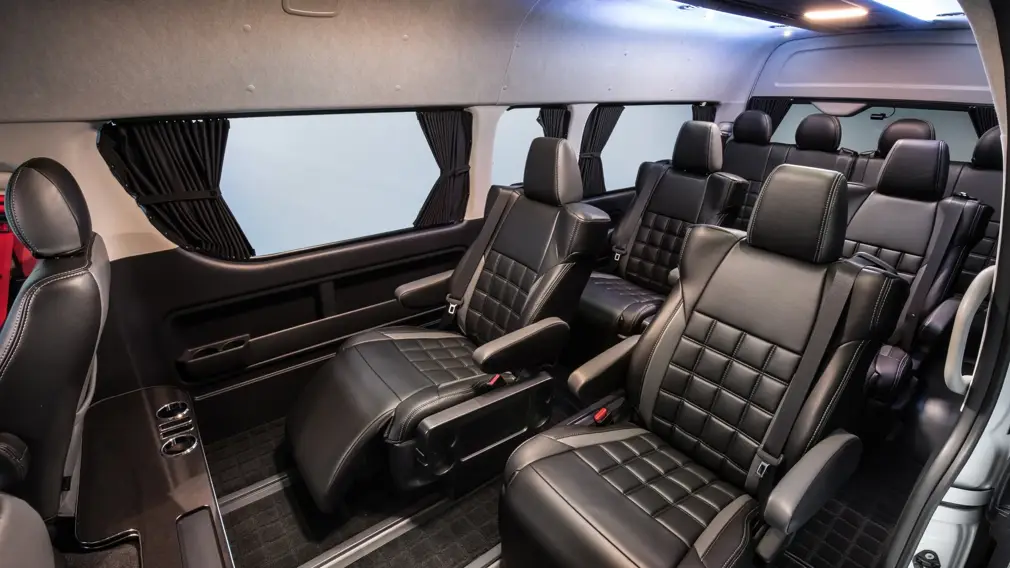 Toyota Hiace NOIR