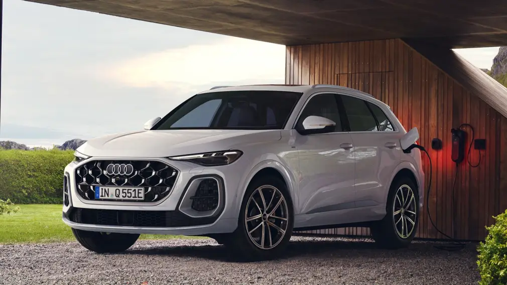 новые Audi Q5 e-hybrid и Audi Q5 Sportback e-hybrid